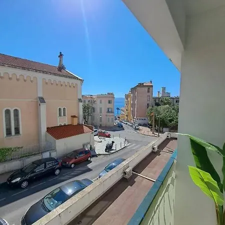 Beau Proche Centre Et Appartement *